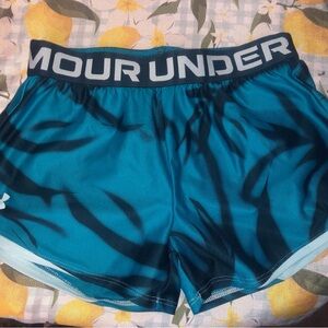 Under Armour Girls Teal Patterned shorts